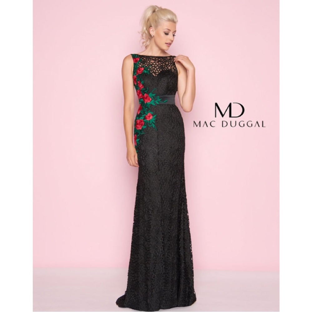 Mac Duggal | Lace Embroidered Mermaid Gown w/ Roses | Size 0